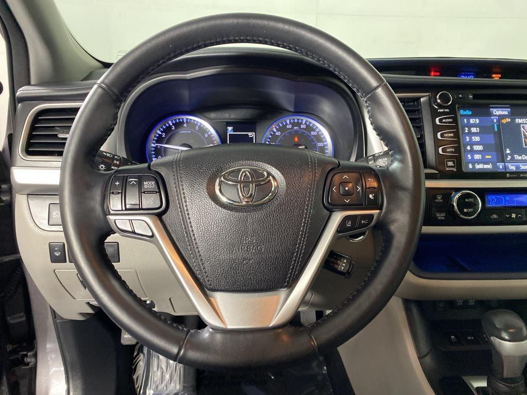 used 2018 Toyota Highlander car, priced at $26,988