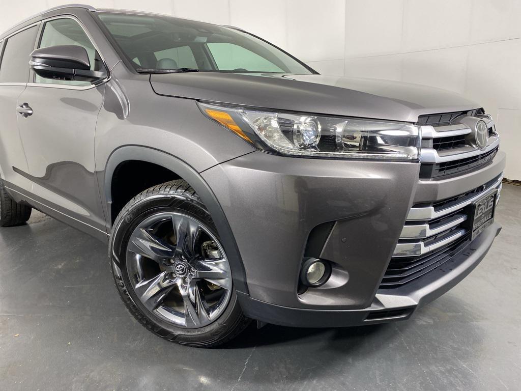 used 2018 Toyota Highlander car, priced at $26,988