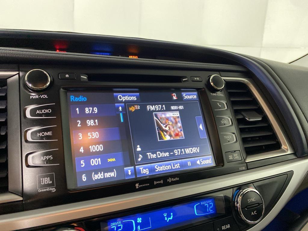 used 2018 Toyota Highlander car, priced at $26,988