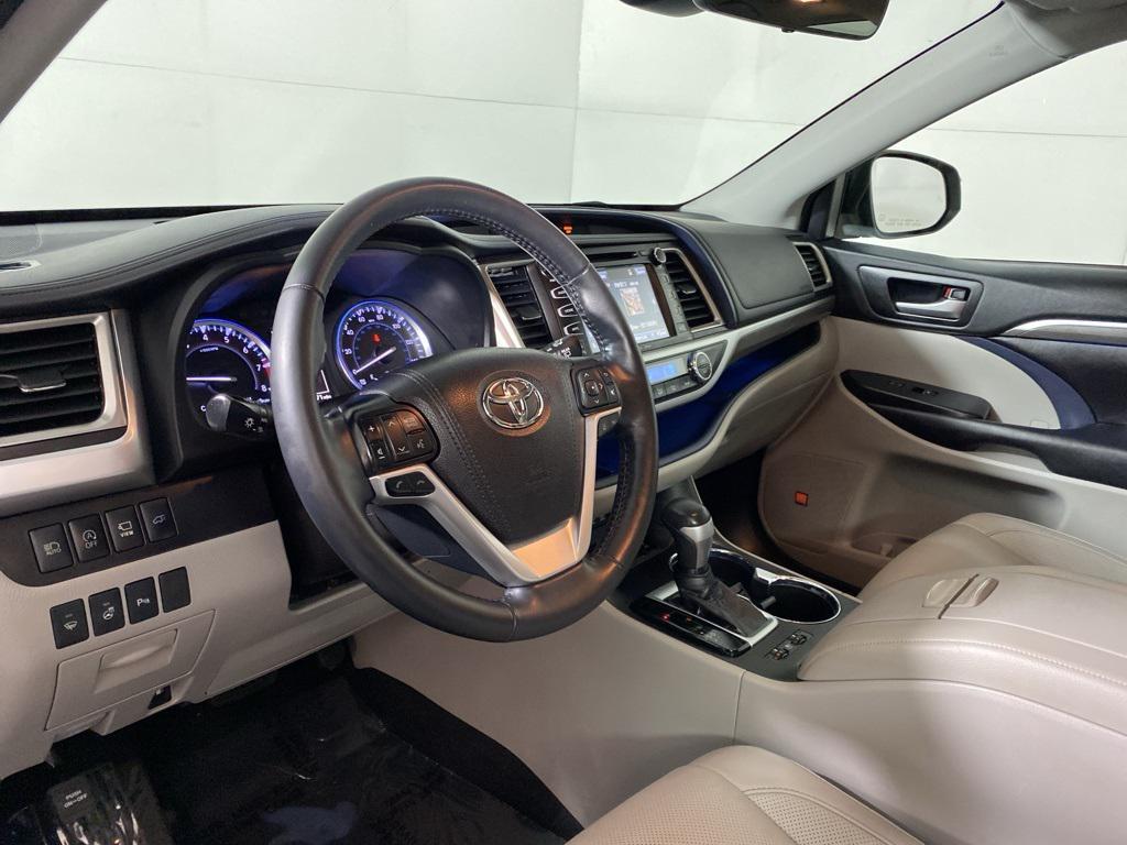 used 2018 Toyota Highlander car, priced at $26,988