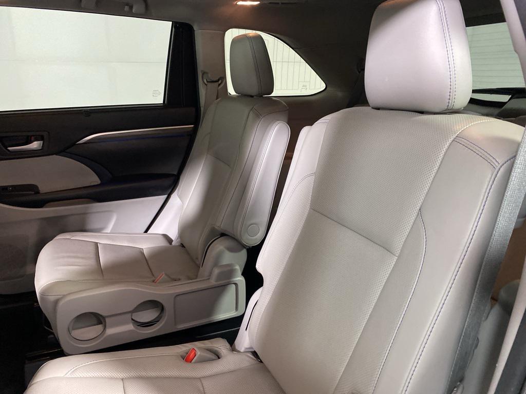 used 2018 Toyota Highlander car, priced at $26,988