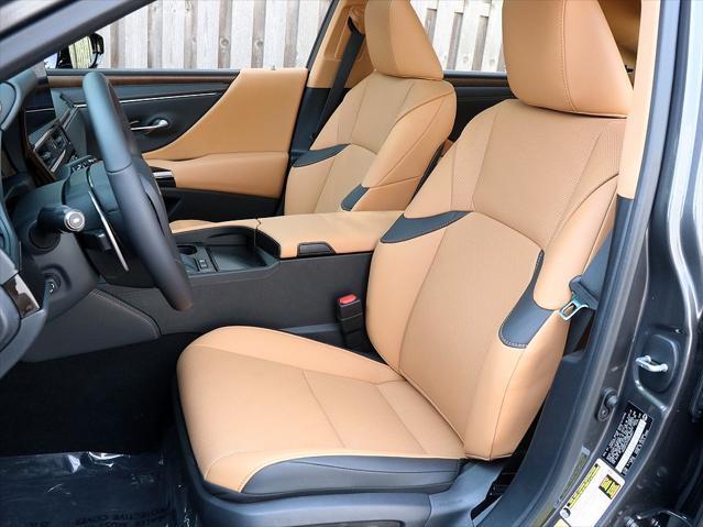 new 2025 Lexus ES 300h car, priced at $50,310