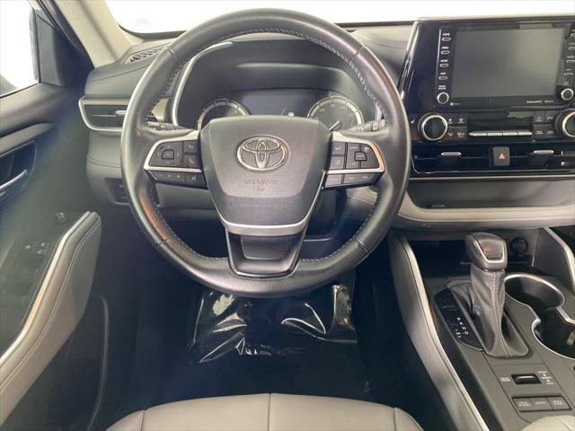 used 2022 Toyota Highlander car, priced at $36,988