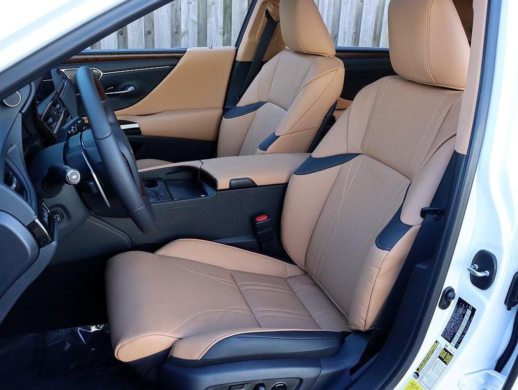 new 2025 Lexus ES 350 car, priced at $55,359