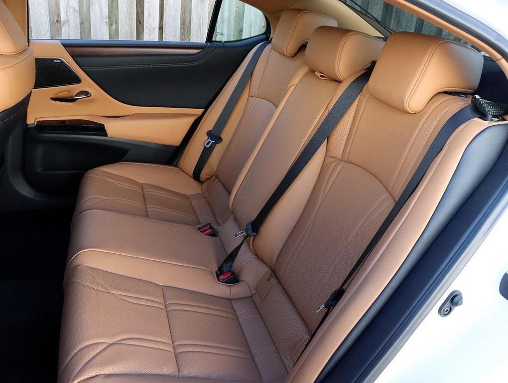 new 2025 Lexus ES 350 car, priced at $55,359