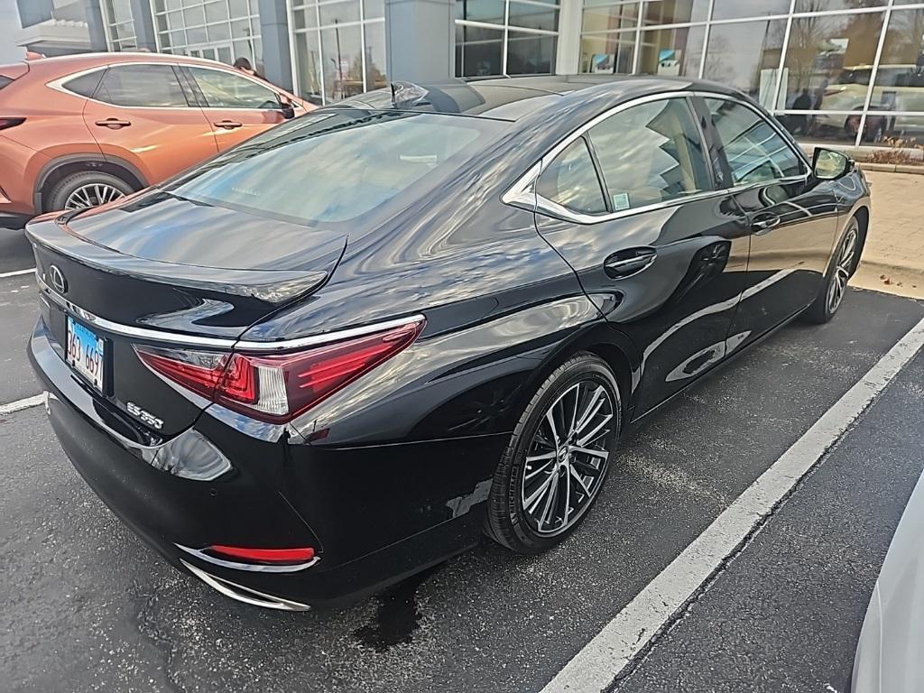 used 2022 Lexus ES 350 car, priced at $33,988