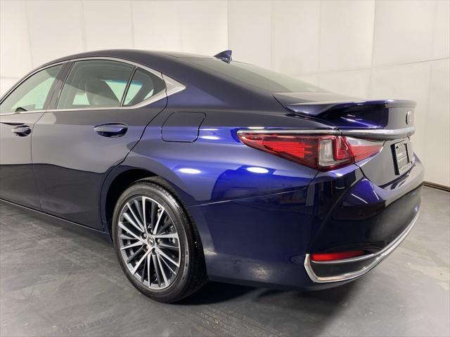 used 2025 Lexus ES 300h car, priced at $47,688
