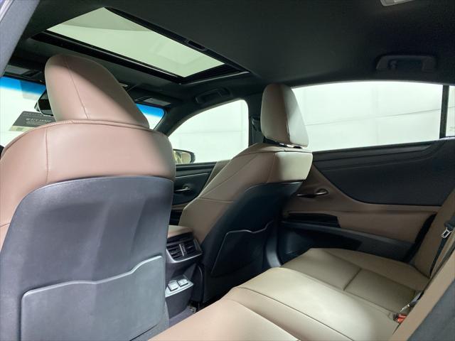 used 2025 Lexus ES 300h car, priced at $47,688