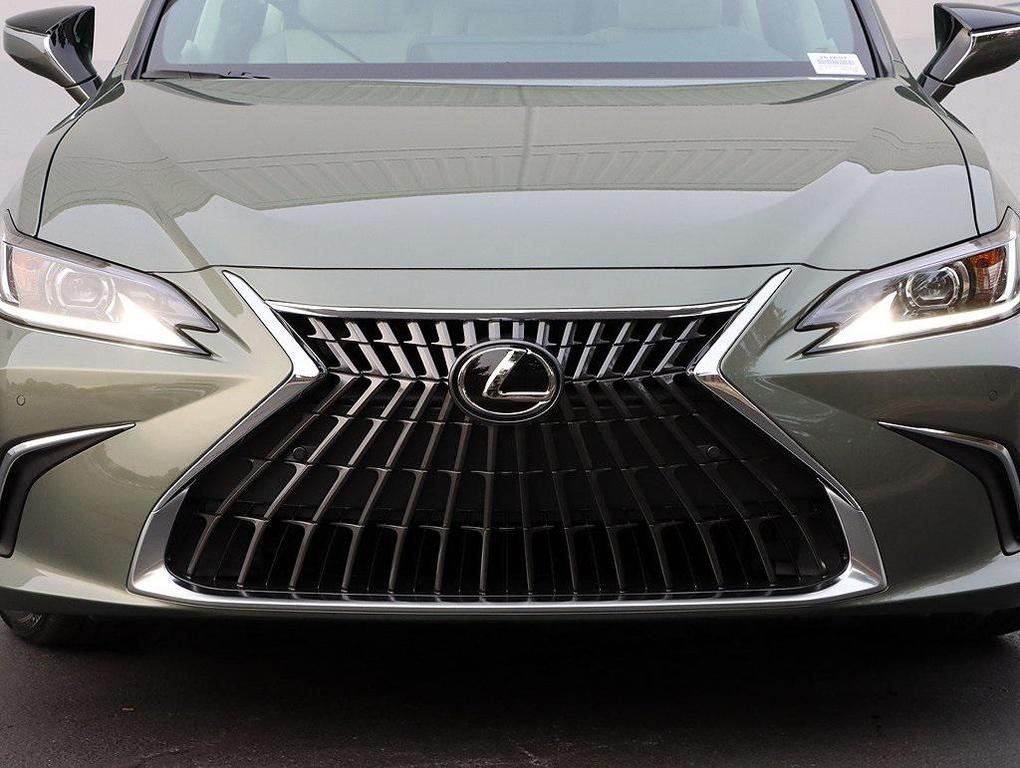 new 2025 Lexus ES 350 car, priced at $47,024