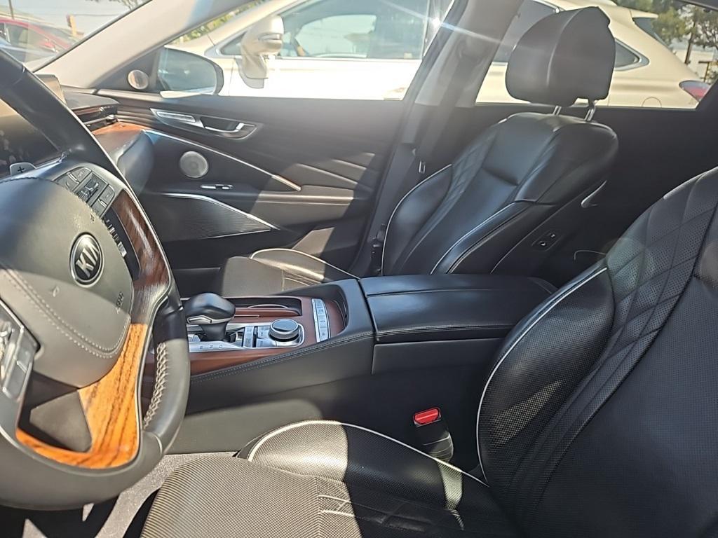 used 2019 Kia K900 car, priced at $21,988