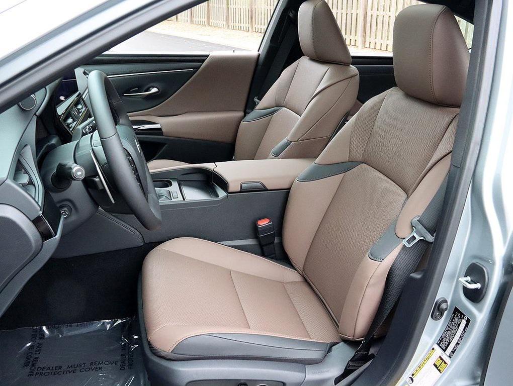 new 2025 Lexus ES 350 car, priced at $47,429