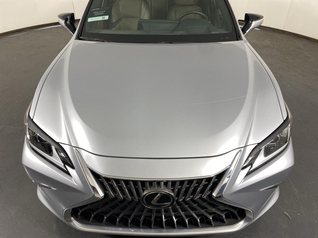 used 2023 Lexus ES 300h car, priced at $40,988