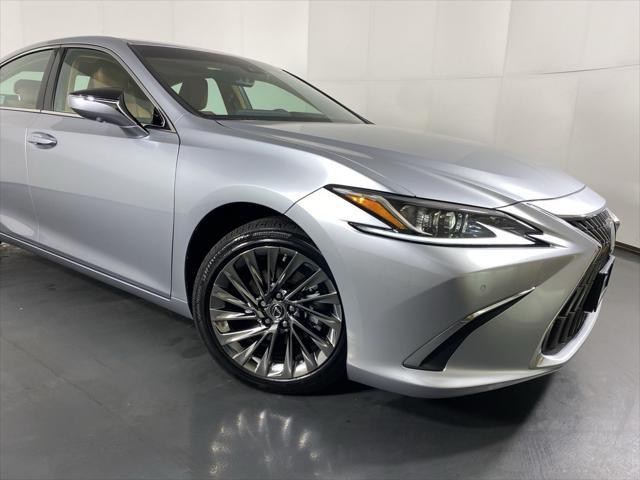 used 2024 Lexus ES 300h car, priced at $49,988