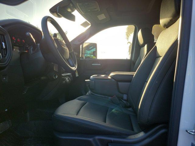 new 2025 GMC Sierra 2500 car, priced at $58,004