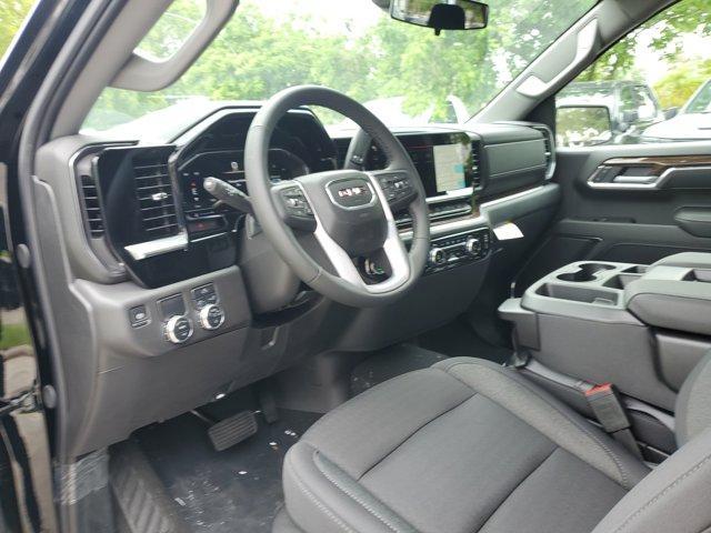 new 2025 GMC Sierra 1500 car, priced at $53,037