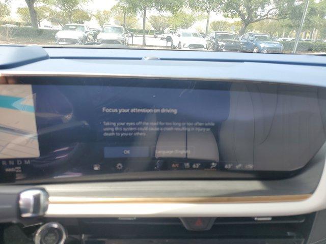 new 2025 Buick Envision car, priced at $48,195