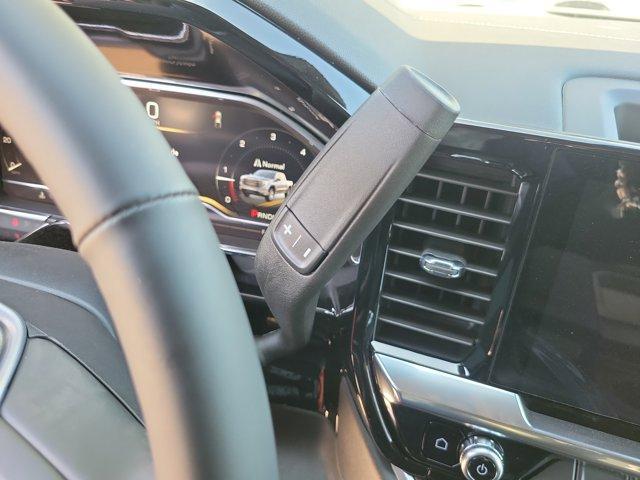 new 2025 GMC Sierra 1500 car, priced at $53,037