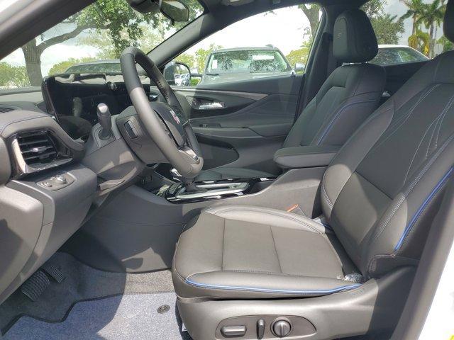 new 2025 Buick Envista car, priced at $28,081