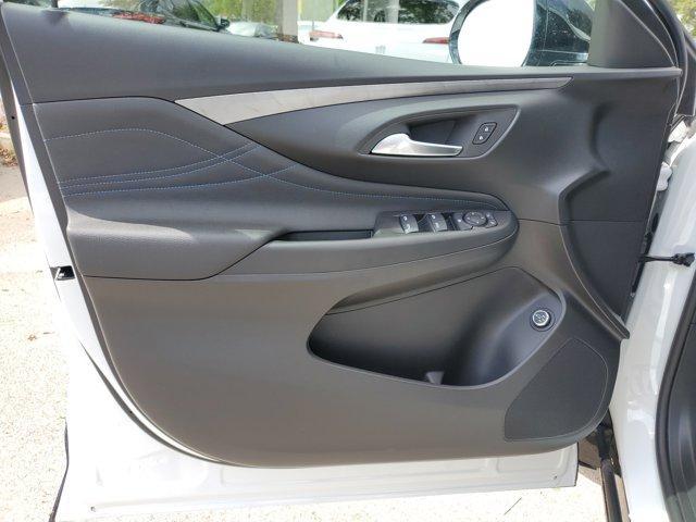 new 2025 Buick Envista car, priced at $28,081
