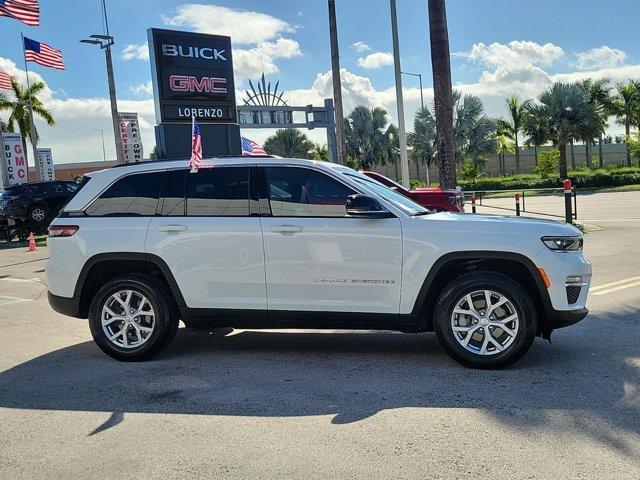 used 2022 Jeep Grand Cherokee car, priced at $30,991