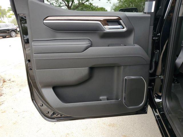 new 2025 GMC Sierra 1500 car, priced at $52,887