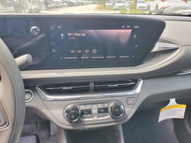 new 2025 Buick Envista car, priced at $25,687