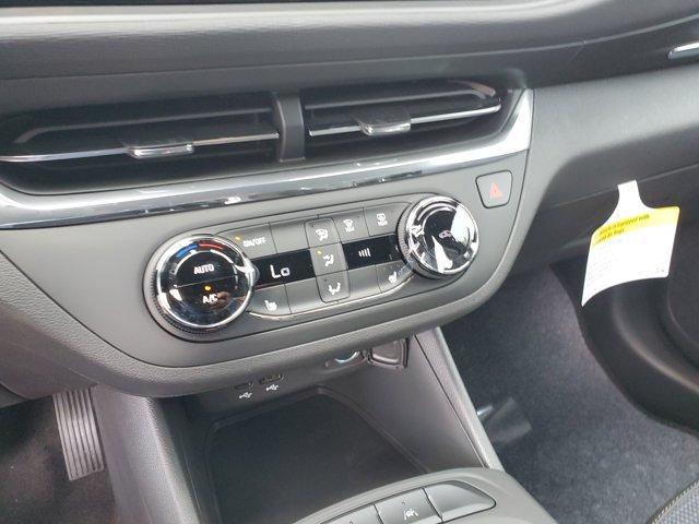 new 2025 Buick Envista car, priced at $26,581