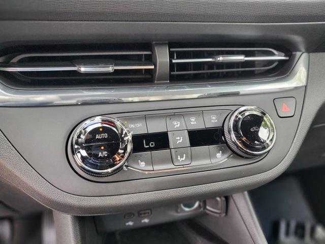 new 2025 Buick Envista car, priced at $23,579