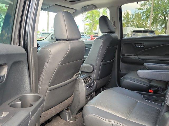 used 2022 Honda Pilot car, priced at $33,990
