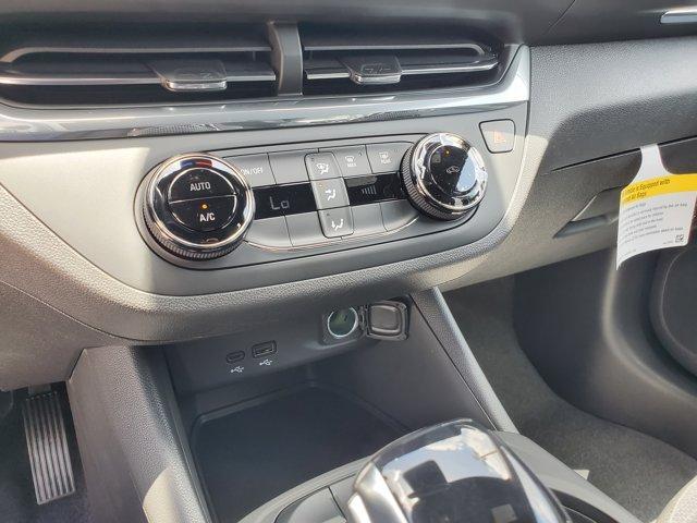 new 2025 Buick Envista car, priced at $26,579