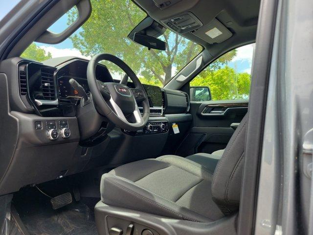 new 2025 GMC Sierra 1500 car, priced at $53,037