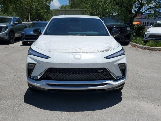 new 2025 Buick Envista car, priced at $26,079