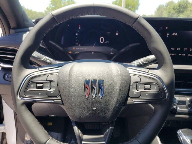 new 2025 Buick Envista car, priced at $26,079