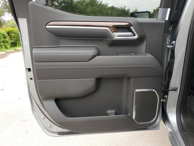 new 2025 GMC Sierra 1500 car, priced at $53,037
