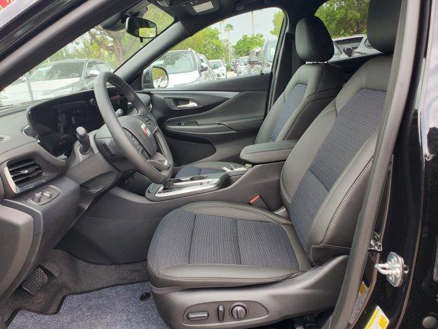 new 2025 Buick Envista car, priced at $26,581