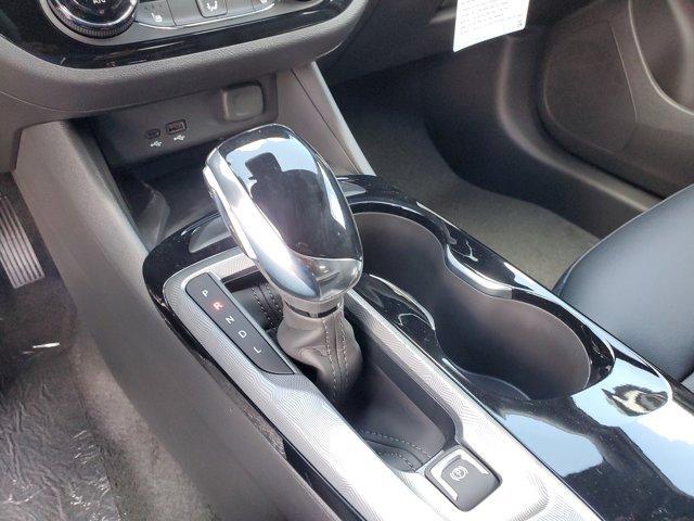 new 2025 Buick Envista car, priced at $28,576