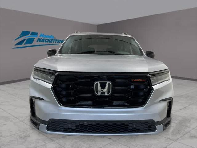 new 2025 Honda Pilot car, priced at $50,795