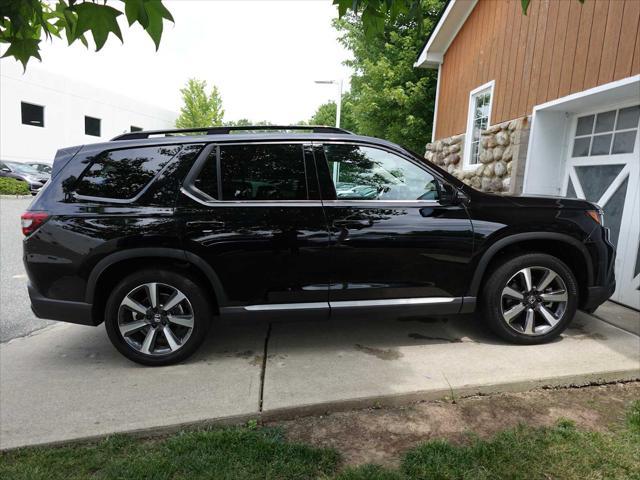 used 2023 Honda Pilot car, priced at $41,955
