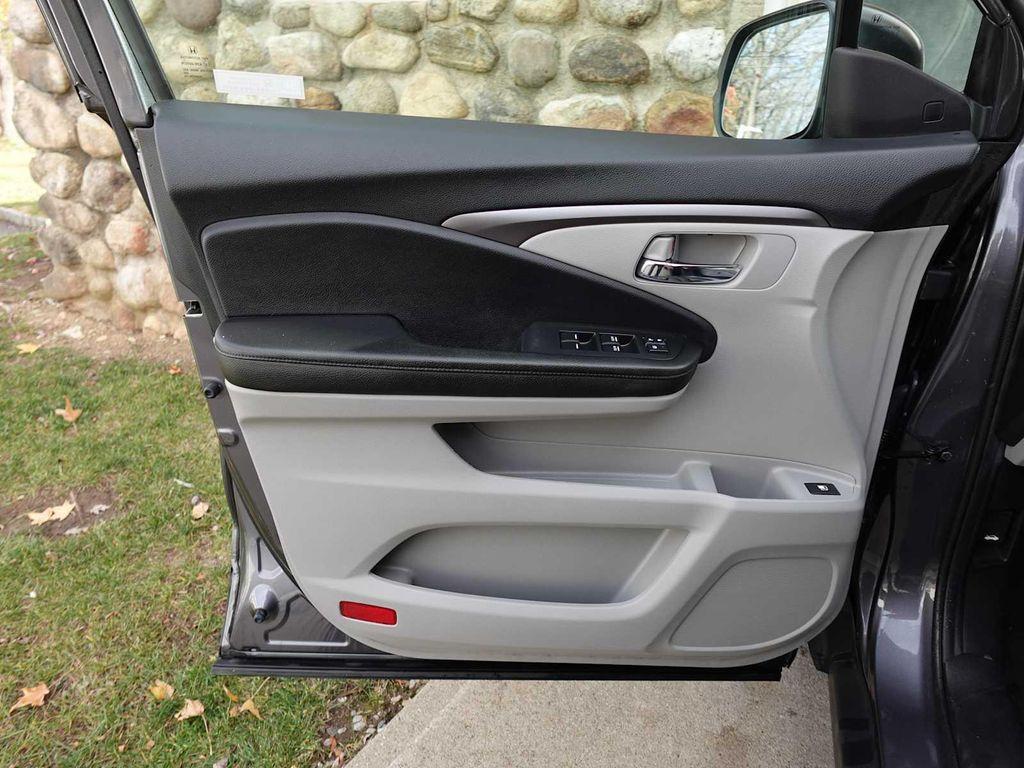 used 2020 Honda Pilot car, priced at $19,885