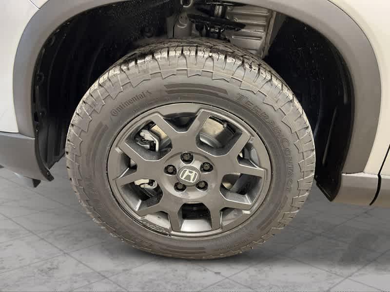 new 2025 Honda Pilot car, priced at $50,895