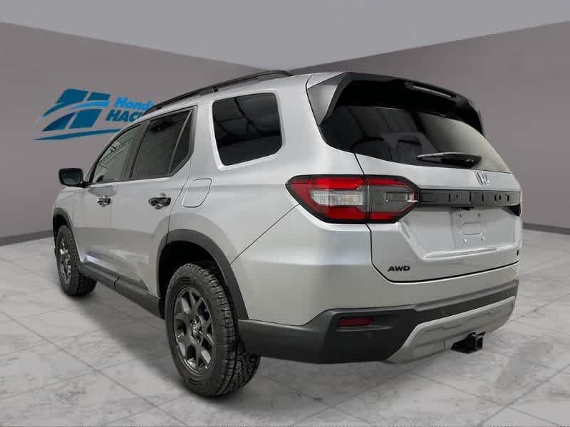 new 2025 Honda Pilot car, priced at $50,895