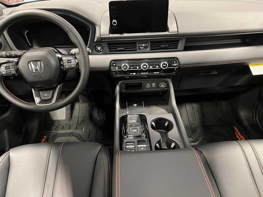 new 2025 Honda Pilot car, priced at $50,895