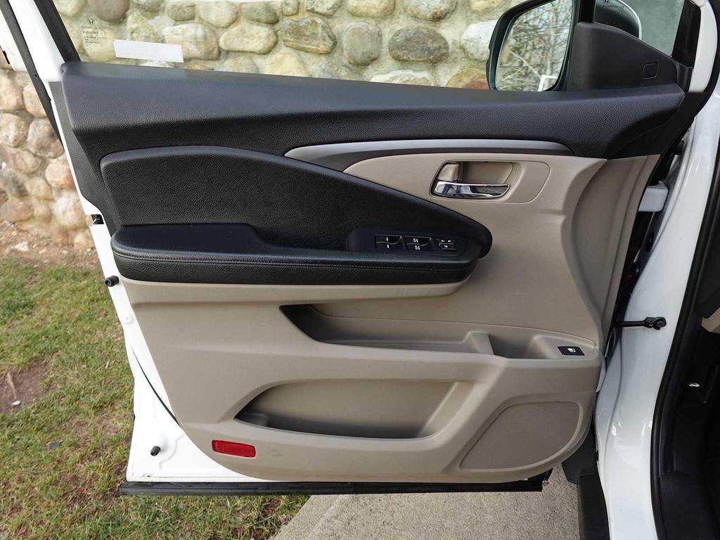 used 2021 Honda Pilot car, priced at $20,995