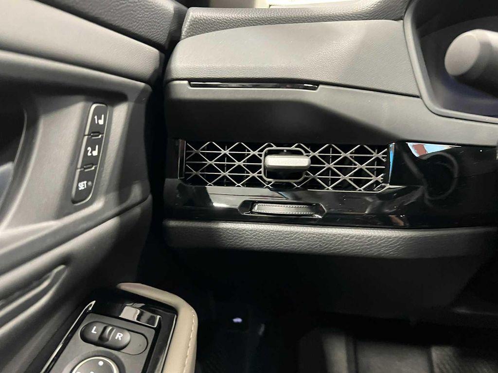 new 2025 Honda Accord Hybrid car, priced at $40,905