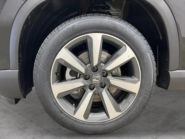 new 2025 Honda Pilot car, priced at $55,260