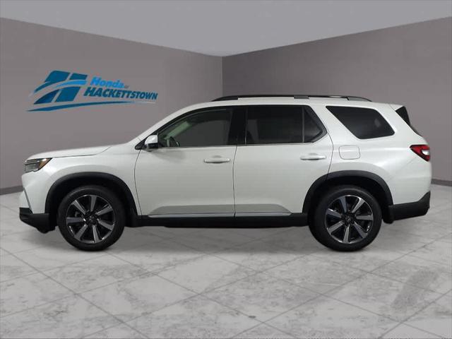 new 2025 Honda Pilot car, priced at $52,235