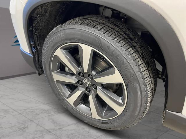 new 2025 Honda Pilot car, priced at $51,505