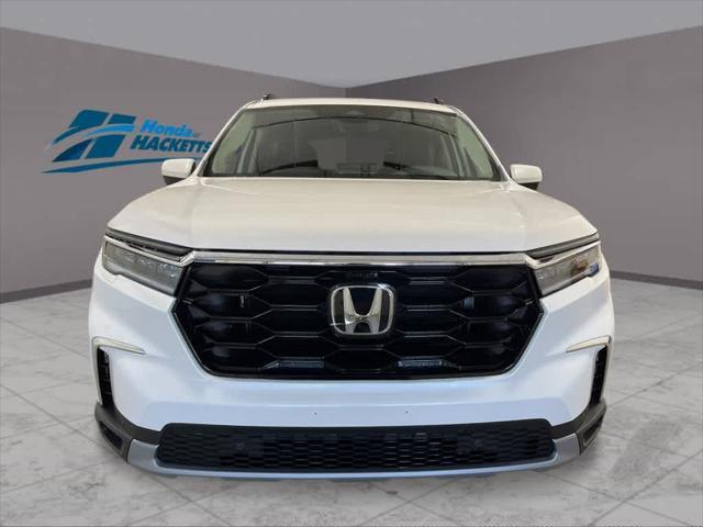 new 2025 Honda Pilot car, priced at $51,505