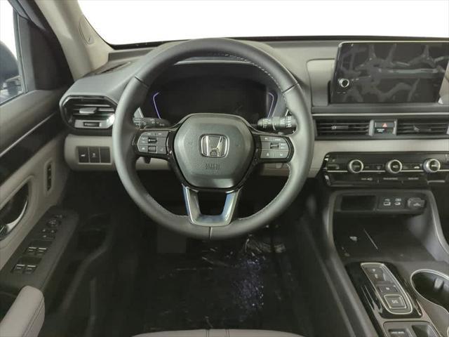 new 2025 Honda Pilot car, priced at $52,950