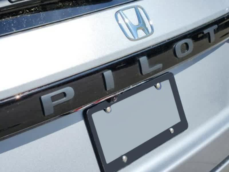 new 2025 Honda Pilot car, priced at $43,795